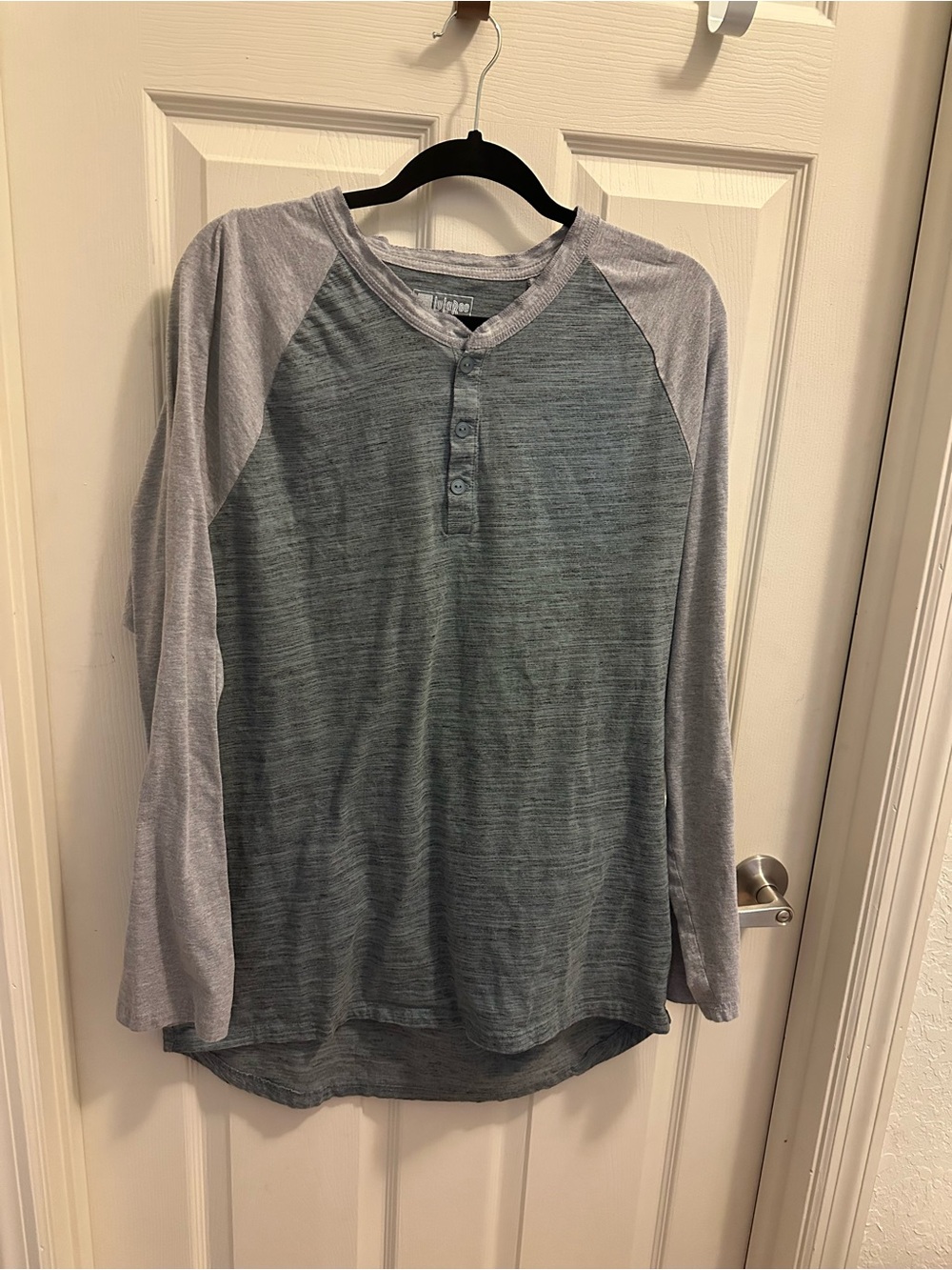 LuLaRoe Gray  Body with Light Gray Raglan Long Sleeve Henley